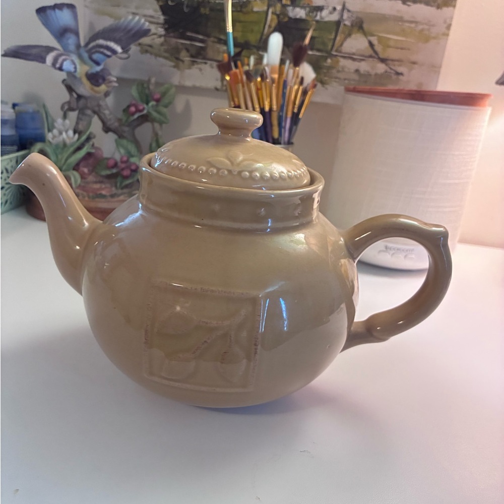 stoneware teapot. Sorrento collection. Debby Segura for Signature Housewares.